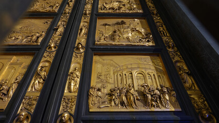 Puerta del Baptisterio de San Juan, Florencia, Italia