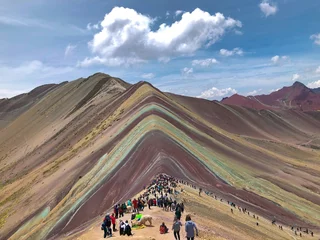 Küchenrückwand glas motiv Vinicunca [Peru] Colorful mountain scenery from the summit of Vinicunca mountain (Rainbow mountain)