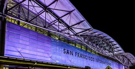Gordijnen San Francisco International Airport at Night, Jan. 2024 © jerdad