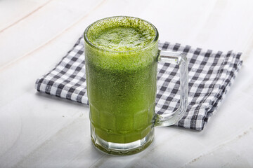 Lemon and mint cold smoothie