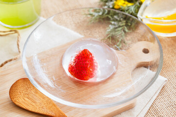 フルーツ水まんじゅう　イチゴ