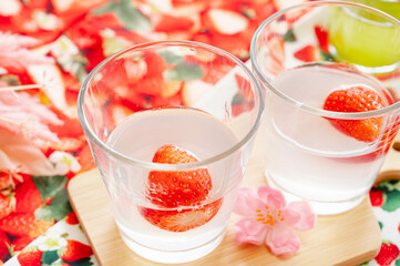 イチゴ柄といちごゼリー