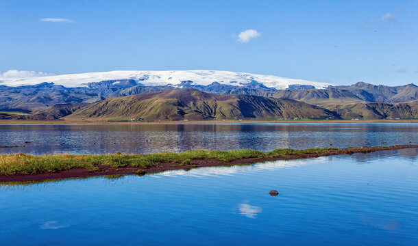 image of Snaefellsjokull volcano, located in the Snaefellsnes peninsula, in western Iceland.