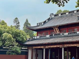 Fototapeta premium beautiful chinese temple architecture with blue sky