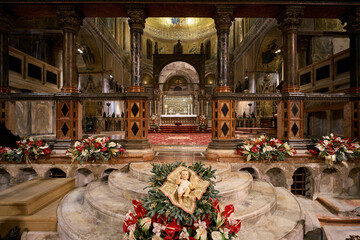The altar of the byzantine styled San Marco church in Venice, Italy - obrazy, fototapety, plakaty