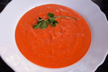 tomato soup with bread