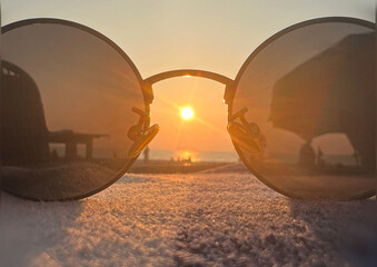 Sunset spectacles