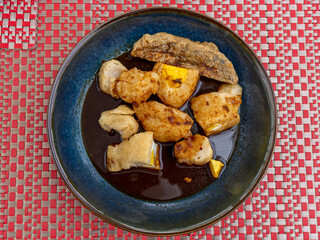 A common serving of Pempek fishcakes