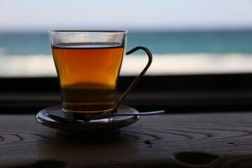 窓辺の紅茶