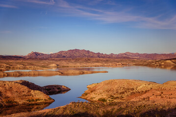Fototapeta na wymiar Lake in the vally between the mountains in Arizona
