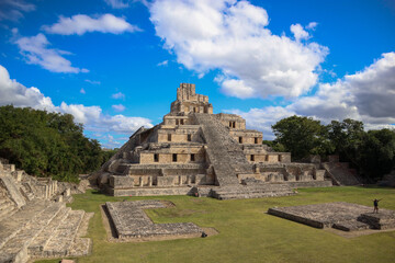 chichen itza pyramid