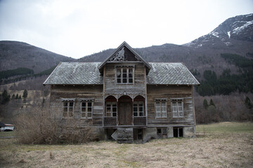 Creepy abandoned house in Norway