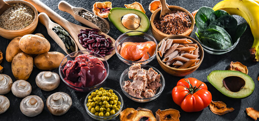 Composition with food products rich in niacin - obrazy, fototapety, plakaty