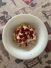 muesli with berries