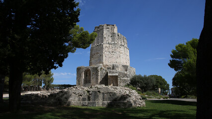 La Torre Magna, Jardines de la Fontaine, Nimes, Francia