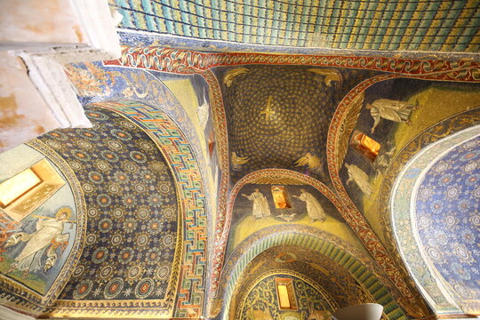 Mausoleo de Galla Placidia, R&aacute;vena, Italia