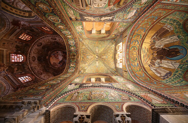 Fototapeta na wymiar Basílica de San Vital, Rávena, Italia
