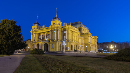 Fototapeta na wymiar Croatian National Theatre in Zagreb 