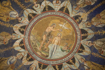 Techo del Baptisterio Neoniano, Rávena, Italia