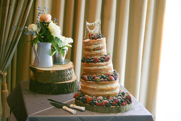 wedding cake with fruit 