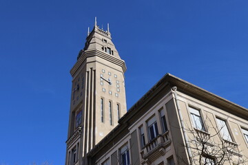 Fototapeta na wymiar La mairie, vue de l'extérieur, ville de Privas, département de l'Ardèche, France