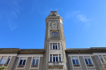 Fototapeta na wymiar La mairie, vue de l'extérieur, ville de Privas, département de l'Ardèche, France