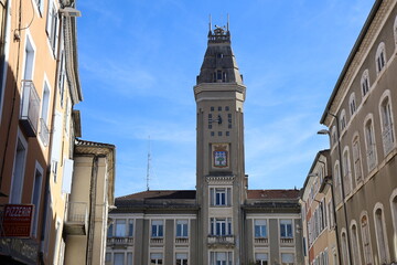 Obraz premium La mairie, vue de l'extérieur, ville de Privas, département de l'Ardèche, France