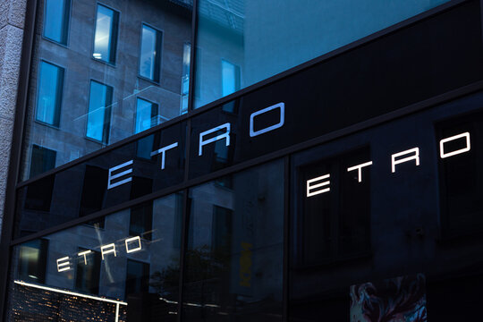frankfurt, hesse, germany - 30 01 2024: an etro store sign