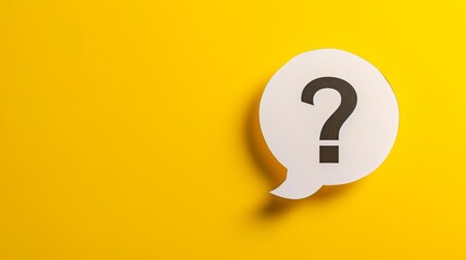 Question mark speech bubble isolated on yellow background - obrazy, fototapety, plakaty