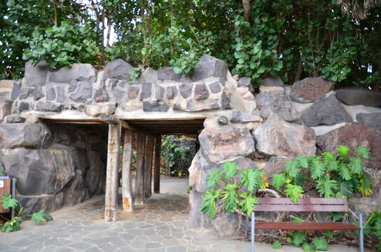 PORTAL DE PIEDRA