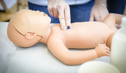 Obraz na płótnie Canvas first aid, first aid exercises, medical assistance 