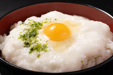 とろろご飯（麦めし）