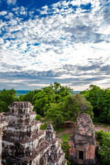 Fototapeta na wymiar Landscape view over the Cambodian countryside from the summit of Phnom Bakheng,Siem Reap,Cambodia.
