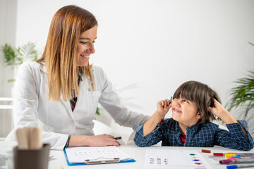 Explore the brilliance of a young mind as a toddler tackles a captivating psychology test,...