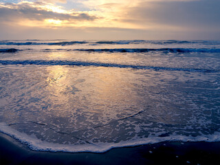 冬の朝の浜辺　日本千葉県の九十九里浜