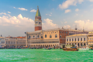 Venice landscape, cityscape of town in Italy - 728271080