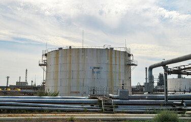 Obraz premium Atyrau Oil Refinery is one of the three leading oil refineries in Kazakhstan. September 14, 2007
