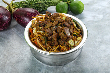 Stir fried noodles with beef
