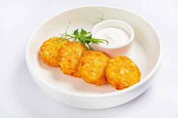 potato pancakes wih sour cream