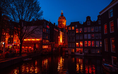 Discovery of the historic city center of Amsterdam and its monuments, Netherlands