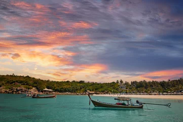 Fototapeten Exotic beach at paradise island in Thailand. © luengo_ua