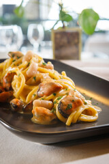 spice, fork, portion, dish, seafood, clam, spaghetti, meal, italian, noodle, tomato, sauce, cooked, mediterranean, pasta, plate, fish, lunch, gourmet, healthy, mussel, parsley, prawn, tasty, restauran