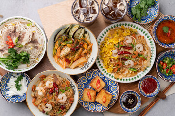 Beef, rice noodles, side dishes, drinks, menbosa, Thai food, fried rice, Vietnamese food, kaopat, pad thai, Heo Hyang ganji