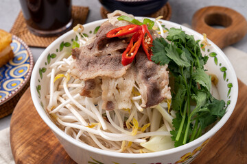 Beef, rice noodles, side dishes, drinks, menbosa, Thai food, fried rice, Vietnamese food, kaopat, pad thai, Heo Hyang ganji