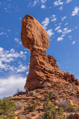 Fototapeta na wymiar balanced rock at arches national park