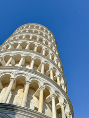 Fototapeta na wymiar Leaning into History: Pisa’s Tower