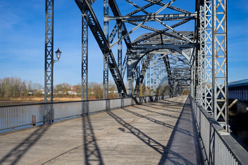 Stahlträger Brücke entzerrt Hamburg