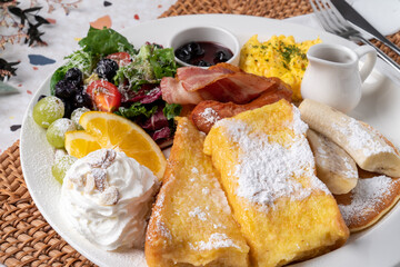 American style, brunch, tomato, omelette, cheese, handmade, sandwich, shrimp burger, New York style, beef dish, pollack, oil, pasta, pollack, cream, pasta, very slow risotto, rosé,