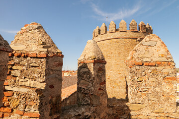 Altstadt und Festung Alcázar auch Palacio de los Duques de Feria genannt. eine der wichtigsten...