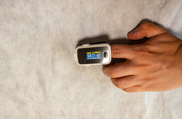 Index finger using oxygen measurements, oximeter.